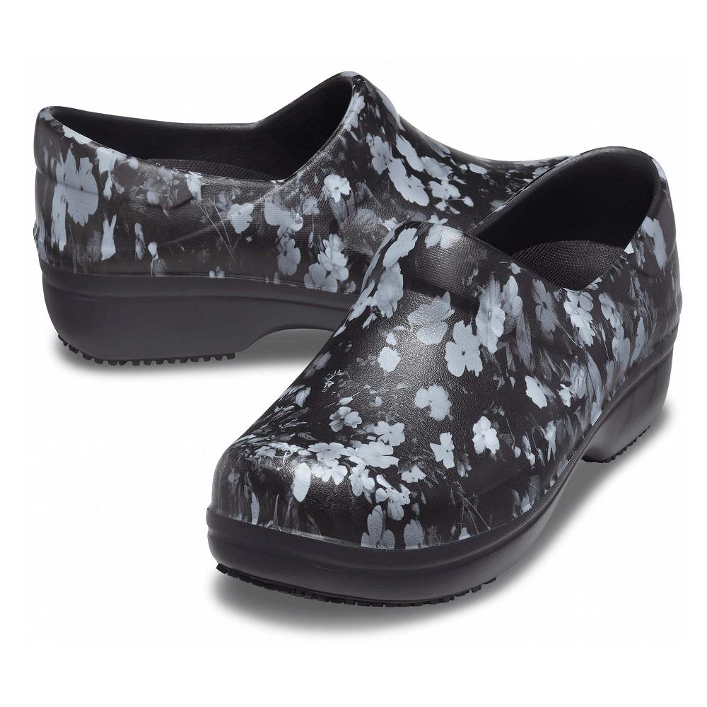 Black / White Women's Crocs Neria Pro II Graphic Clogs | NZ 0055EBCX